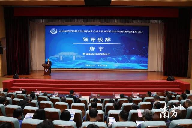 5e4bfd6790e74204ae8b6b237ae28c37_batchwm.jpg 5e4bfd6790e74204ae8b6b237ae28c37_batchwm.jpg