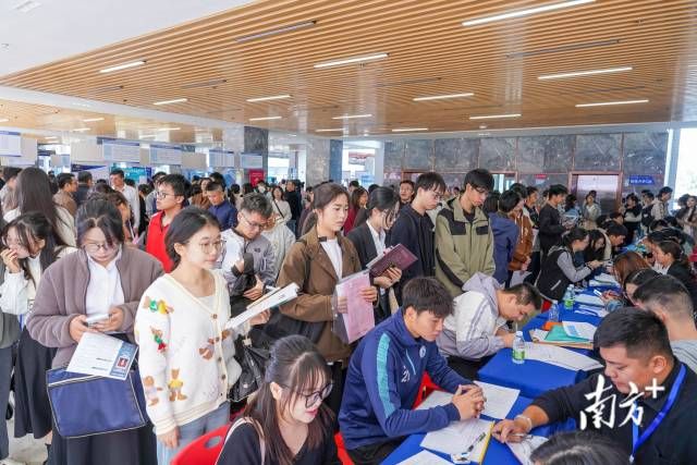 73c62d5035fe40c480fc2e8b813b3149_batchwm.jpg 73c62d5035fe40c480fc2e8b813b3149_batchwm.jpg