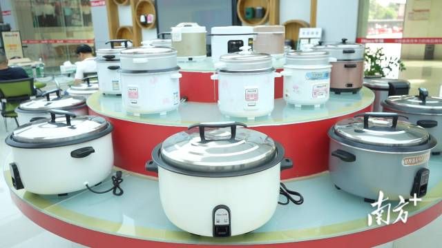 0683ff8945fb446196063fe2e66d85e5_batchwm.jpg 0683ff8945fb446196063fe2e66d85e5_batchwm.jpg