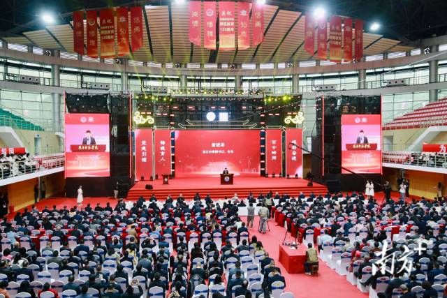  南方+ 林露 拍摄