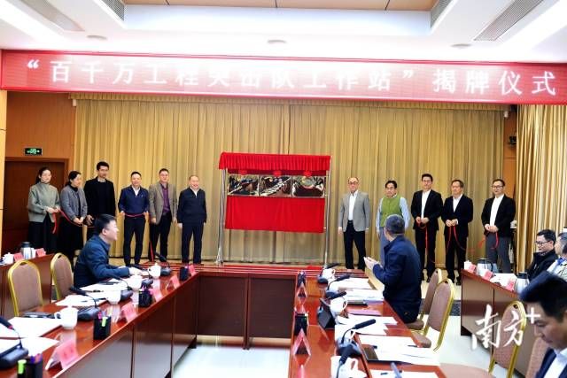 62e942201a404f14b6d361b54dbc0146_batchwm.jpg 62e942201a404f14b6d361b54dbc0146_batchwm.jpg