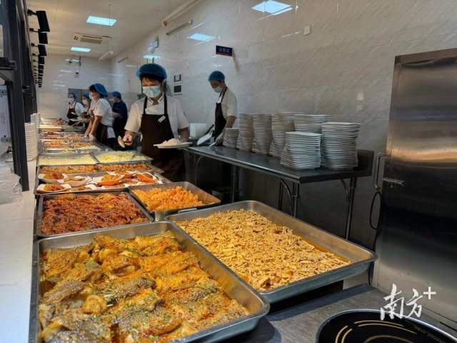 cdfd0f7df66d43f4b5a8b74d04b4593b_batchwm.jpeg cdfd0f7df66d43f4b5a8b74d04b4593b_batchwm.jpeg