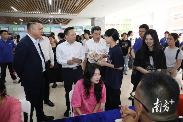 dcaf8865b62b40959804200e7b78029b_batchwm.jpg dcaf8865b62b40959804200e7b78029b_batchwm.jpg